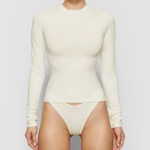 NWT - SKIMS cotton jersey long sleeve in Bone